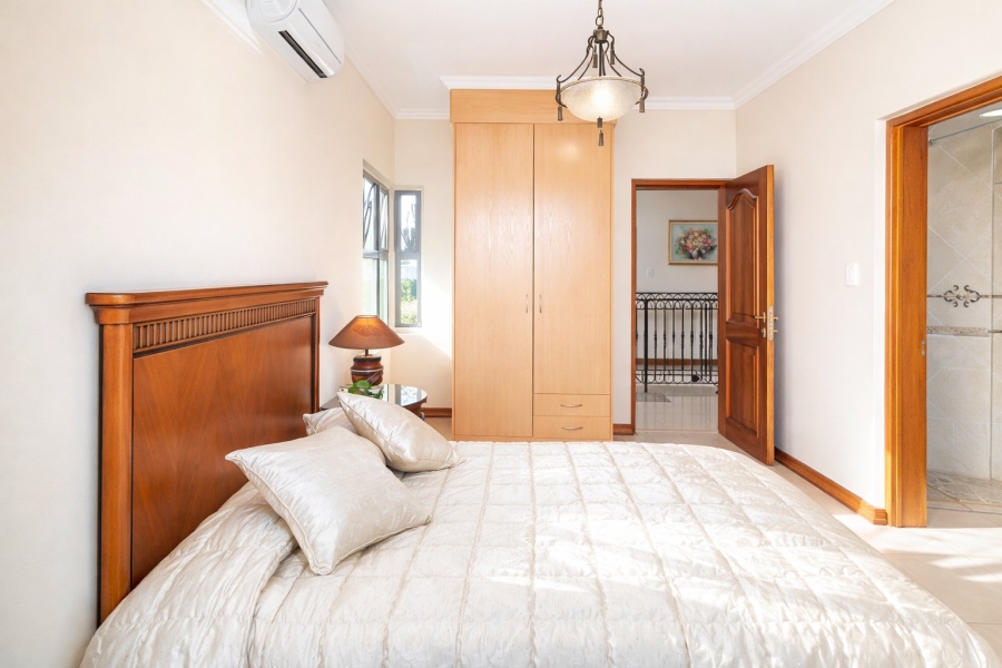 5 Bedroom Property for Sale in Caribbean Beach Club North West